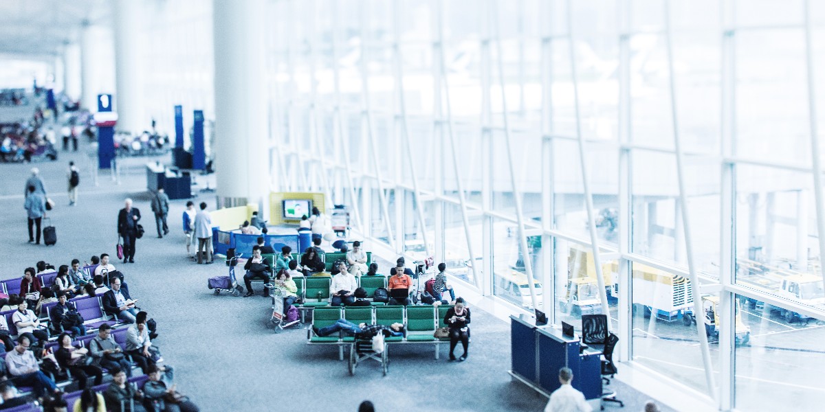 Die Rolle von Lösungen für das Passagierfluss- und Crowd-Management an Flughäfen